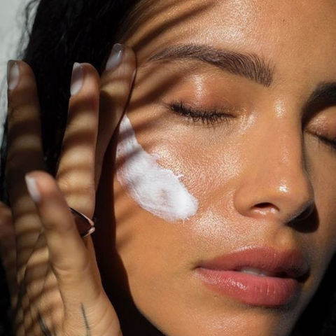 PROTECTOR SOLAR ANTIENVEJECIMIENTO ¡TU CUIDADO ES TU BELLEZA!  OFERTA 2X 1 +  ENVÍO GRATIS