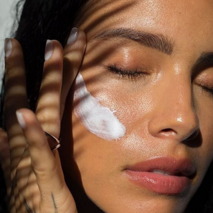 PROTECTOR SOLAR ANTIENVEJECIMIENTO ¡TU CUIDADO ES TU BELLEZA!  OFERTA 2X 1 +  ENVÍO GRATIS